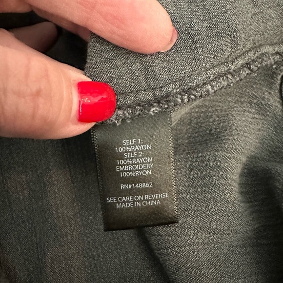 TORRID 00 0X XL Gray Washed Gauze Blouse Eyelet Detail 3/4 Sleeve R $46 - Picture 7 of 11
